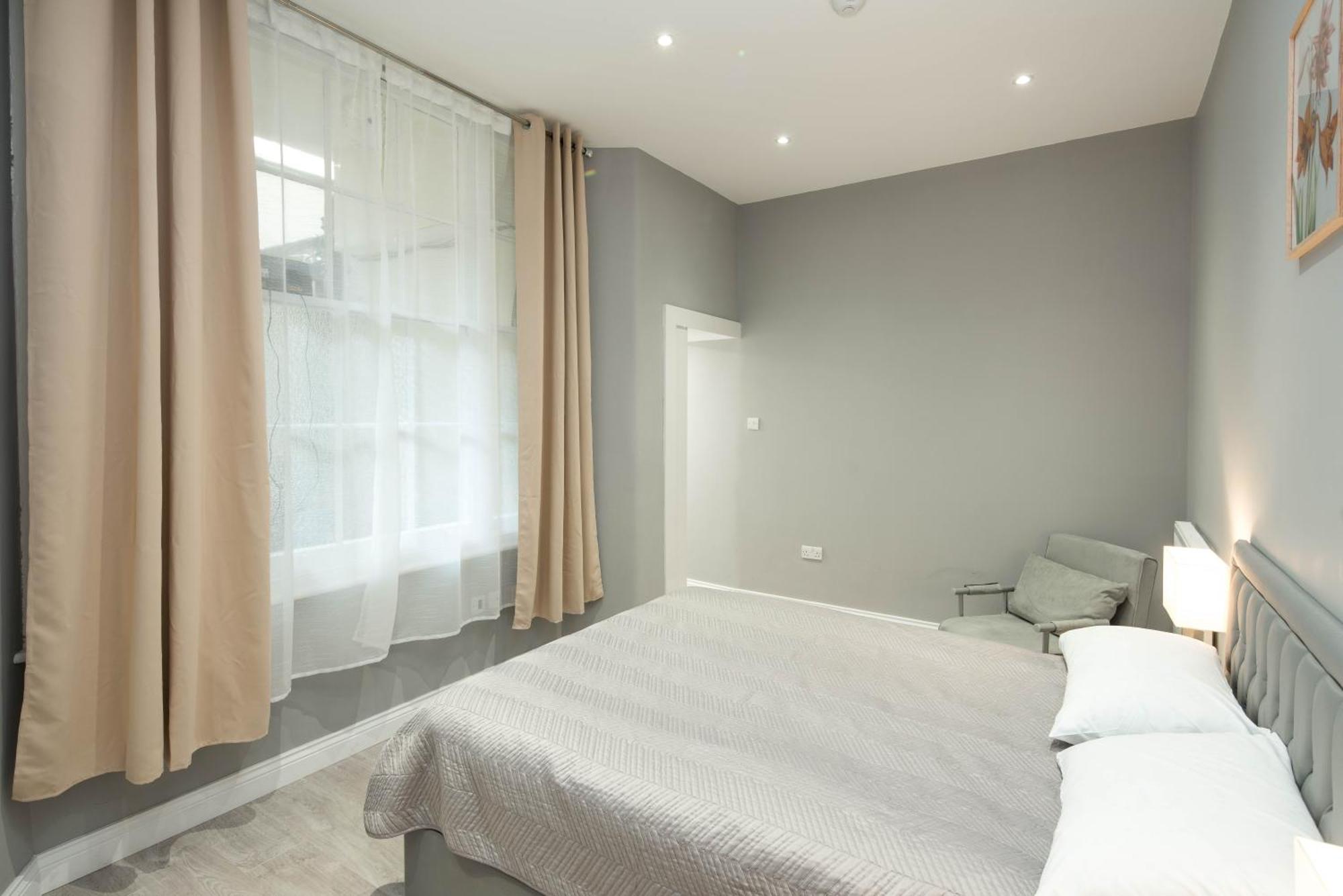 Apartment Kensington Courtyard London